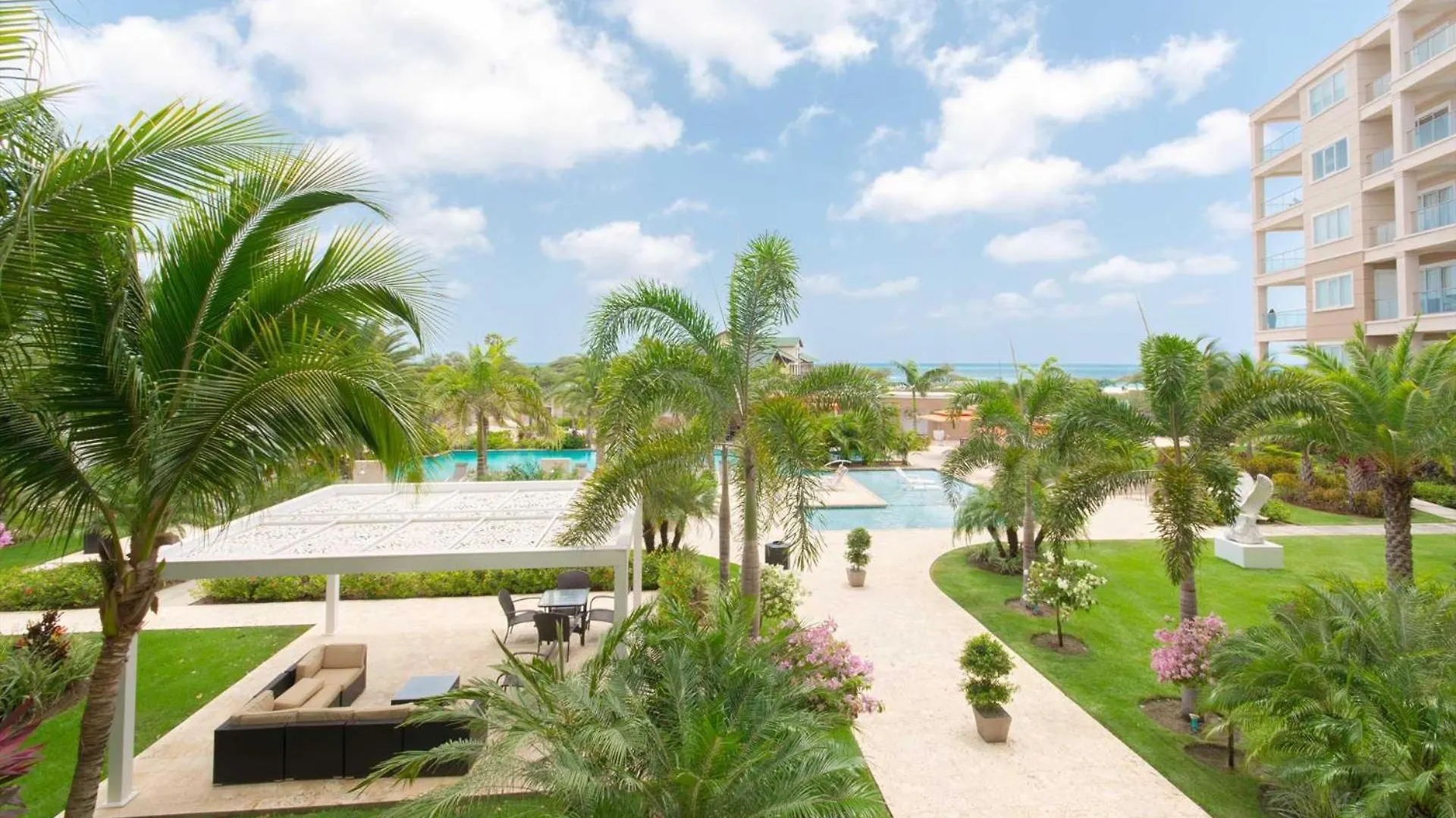Eagle Beach Palm Beach